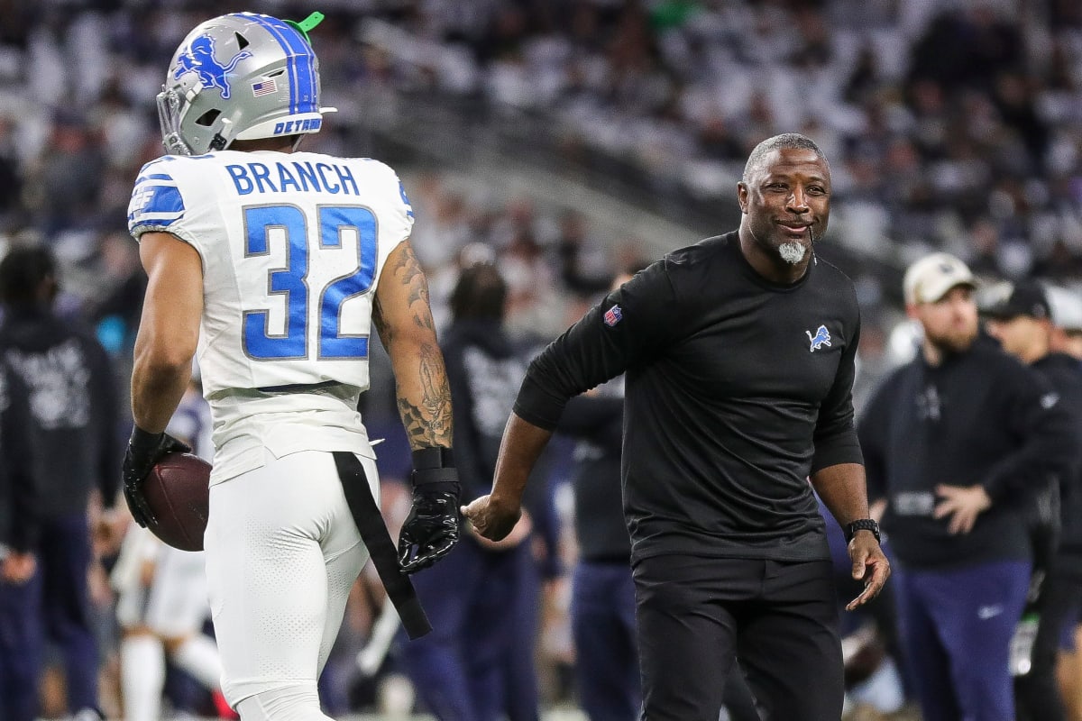 Lions' Defensive Coordinator Aaron Glenn Receives Highest Score ...