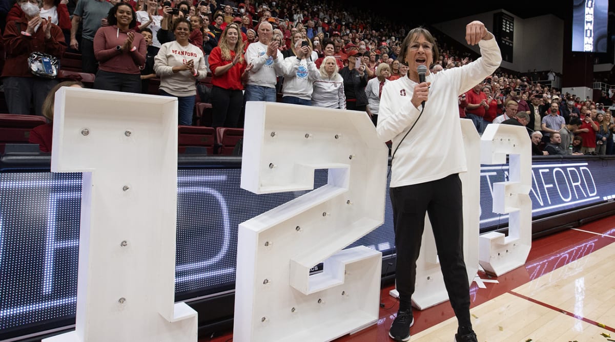 Stanford’s Tara VanDerveer Passes Mike Krzyzewski as College Basketball’s Winningest Coach