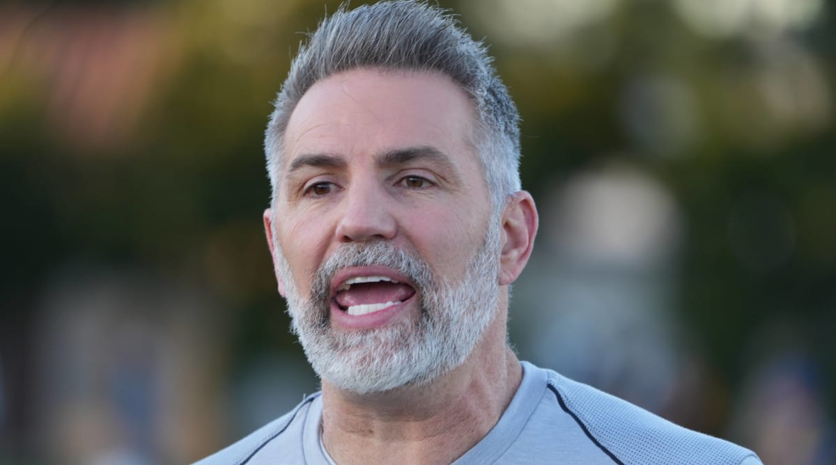 Kurt Warner Goes Viral for Reply to Steelers Fan’s Vote for Greatest Super Bowl Play