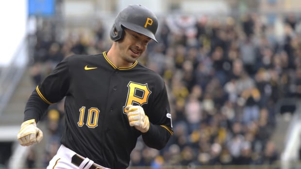 Report: Pirates Sign Star Outfielder to Biggest Contract in Team History
