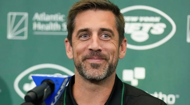 Aaron Rodgers Rumors: Jets Legend Says Team Can Unretire His Number for QB  - Sports Illustrated