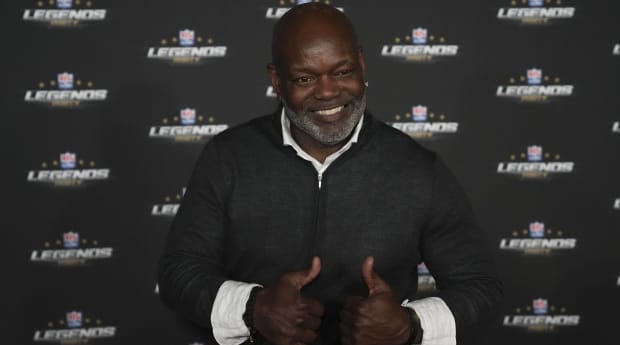 Dallas Cowboys Legend Emmitt Smith: Ezekiel Elliott is Better Than Me