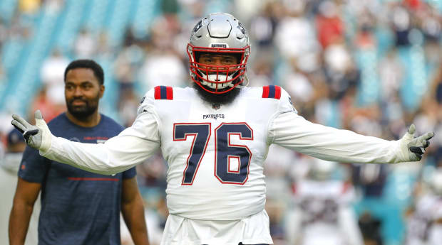 Offensive Tackle Isaiah Wynn Meets with the Media