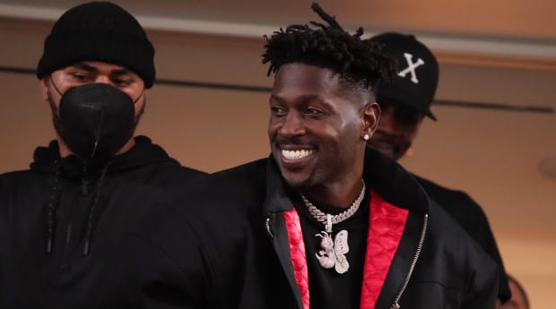 Antonio Brown Says He Has Spoken With Former NFL MVP to Join Arena League  Team