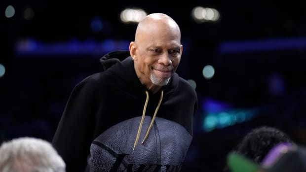 Abdul-Jabbar Claims He Could've Played 25-30 Years in Today's NBA