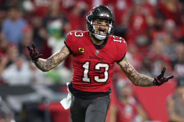 Buccaneers, Mike Evans Hit Impasse in Contract Negotiations, per