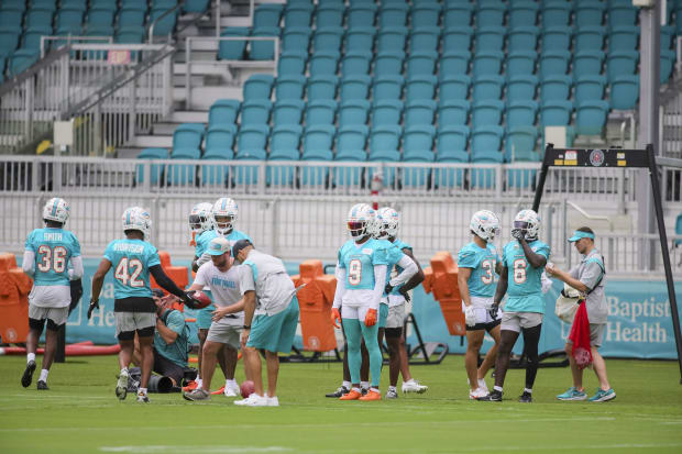 Who's impressing, disappointing in Dolphins training camp