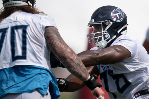 Tennessee Titans Need to Find Suitable Replacement for Suspended Right  Tackle Nicholas Petit-Frere - BVM Sports