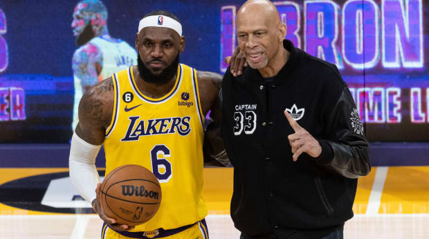 Will Lakers retire both of LeBron James' jersey numbers when he