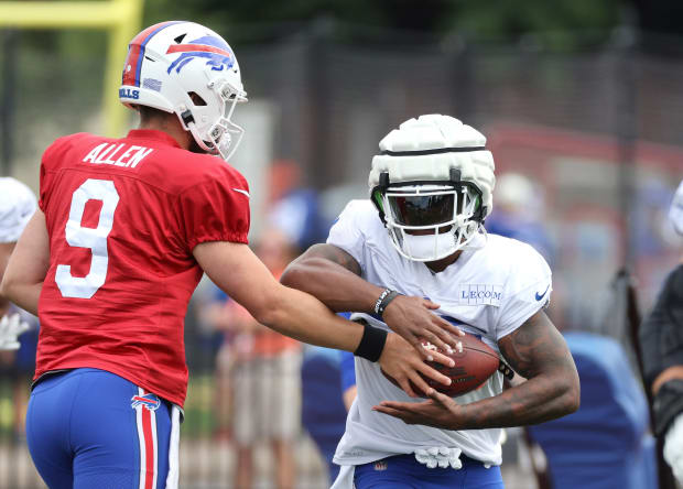 Buffalo Bills sign former Pats running back Damien Harris