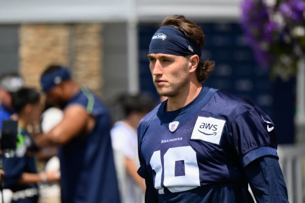 What to Watch at Seattle Seahawks Mock Game Scrimmage 