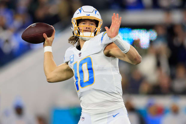 Justin Herbert - Los Angeles Chargers Quarterback - ESPN