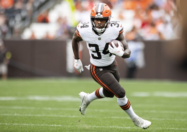 Browns add backfield depth, acquire RB Pierre Strong Jr. in trade