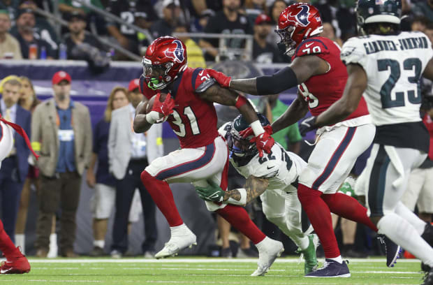 'Battle Red'! Texans Wearing Alternate Helmets Three Times This Season ...