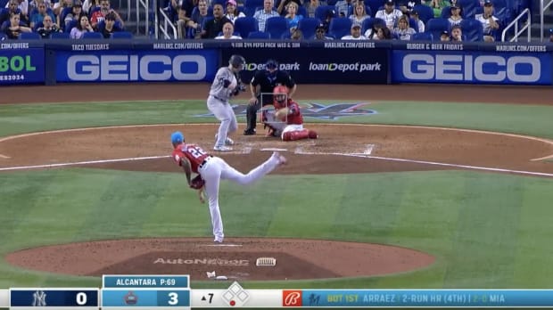 Angel Hernandez Was Somehow Even Worse Than Usual Behind The Plate