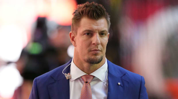 Gronkowski sets course for retirement fun