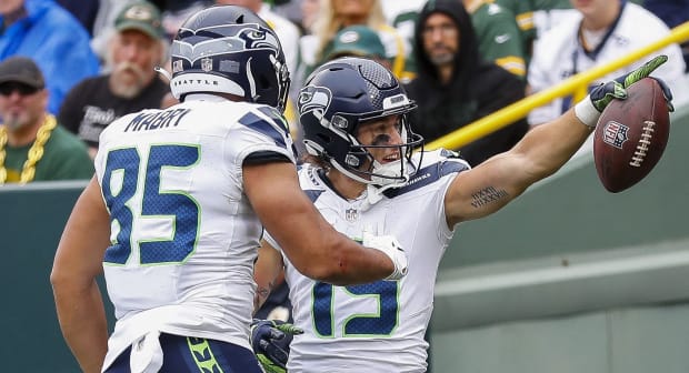 Seahawks rookie WR Jake Bobo making strong case for roster spot after going  undrafted