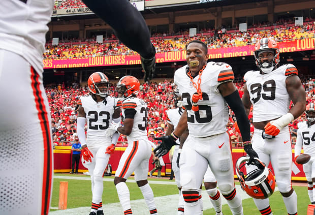 Browns' Denzel Ward will play in Sunday's opener