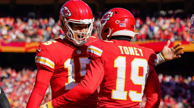 Pro Picks: Mahomes, Chiefs up for a tough task vs. Lions