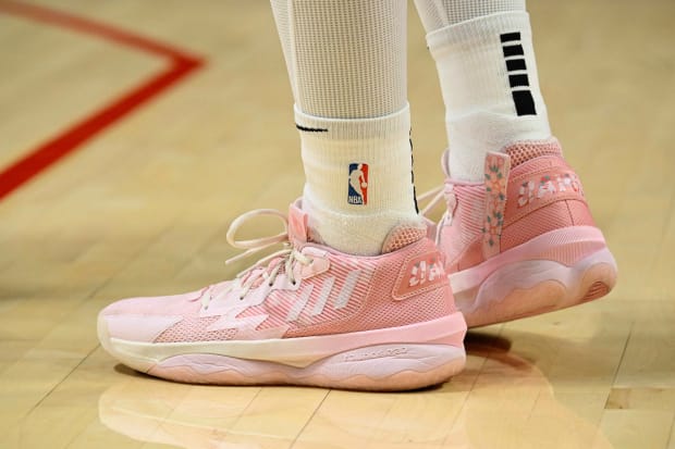 Damian Lillard Drops 71 Points in Pink Adidas Dame 8 - Sports