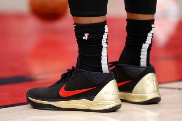 DeMar DeRozan Gets Kobe Shoes Laid Out for Him Before Games