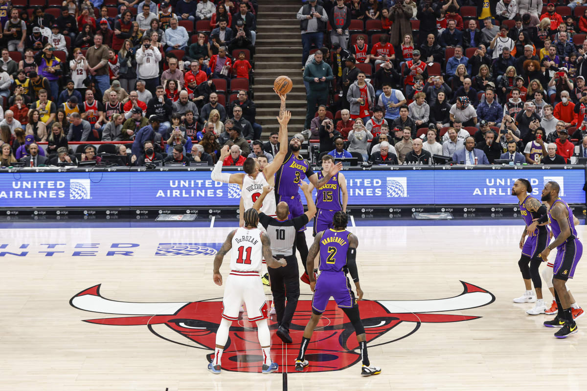 Lakers Lineup Adjustments and Impact Against Chicago Bulls Russell