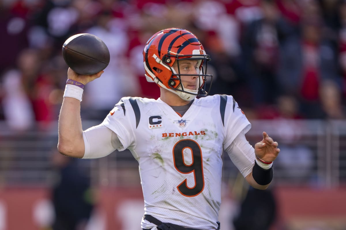 Look Joe Burrow Wears Diamond Headphones Ahead of Bengals