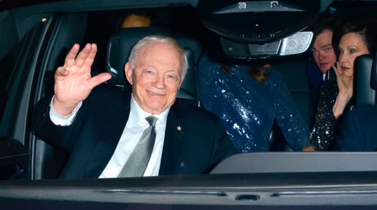 Jerry Jones Brazilian Car Salesman Wants Cowboys in Mexico City