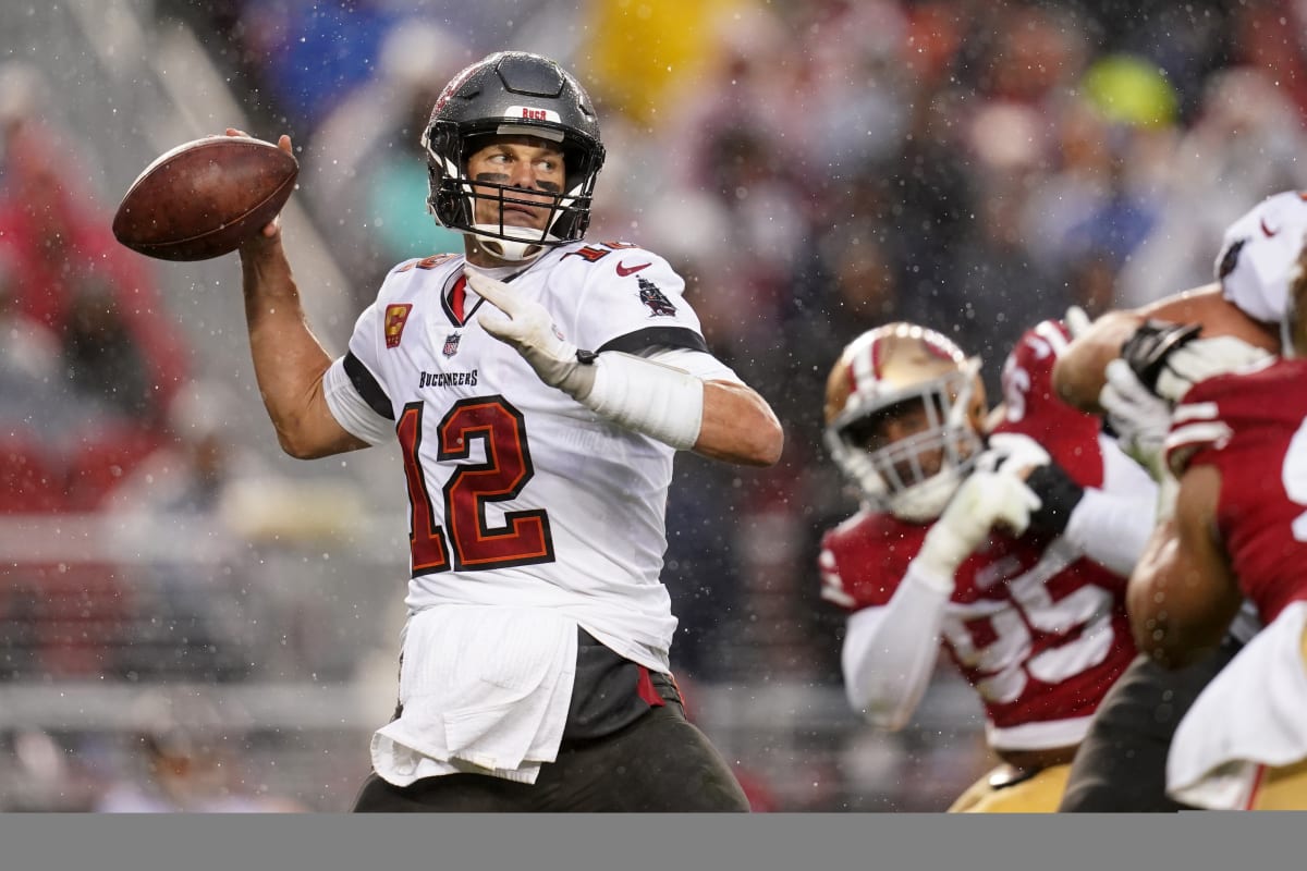 Tom brady in a best sale 49ers uniform