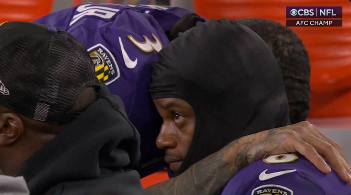 Cameras Caught Odell Beckham Jr. Comforting An Emotional Lamar