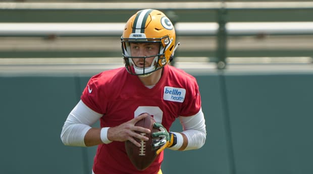 Aaron Rodgers Sent Special Gift to New Packers Quarterback Who Took His Locker
