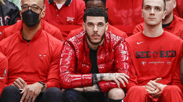Bulls Apply for Disabled Player Exception Due to Lonzo Ball’s Injury, per Report
