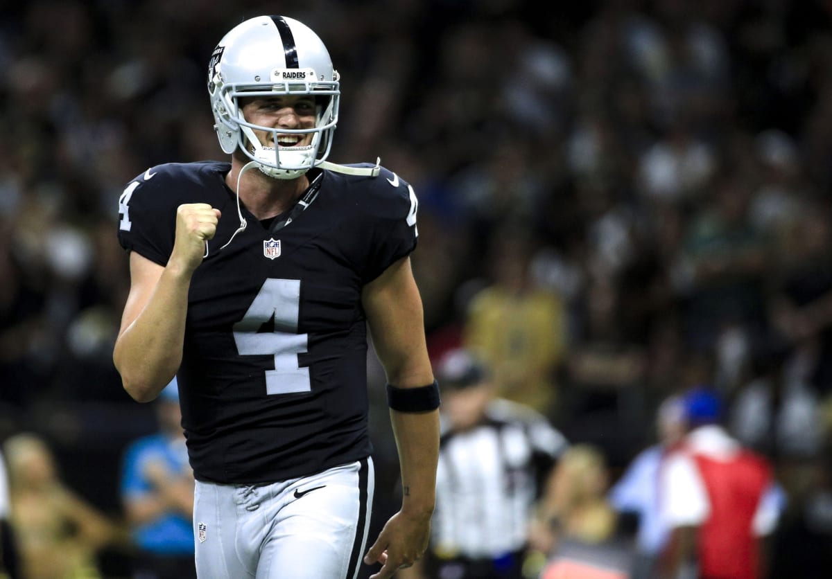 Report: Derek Carr given permission to visit Saints