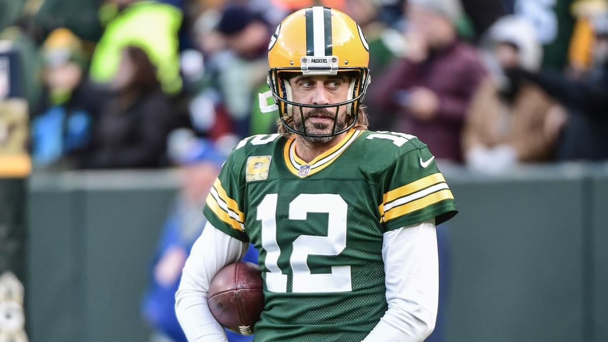 Aaron Rodgers Doesn't Regret Saying He Owns the Bears