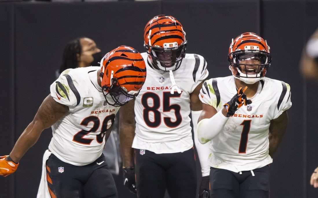 Major Outlet Ranks Bengals Receiver Duo of Ja'Marr Chase, Tee Higgins  Top-Five All-Time