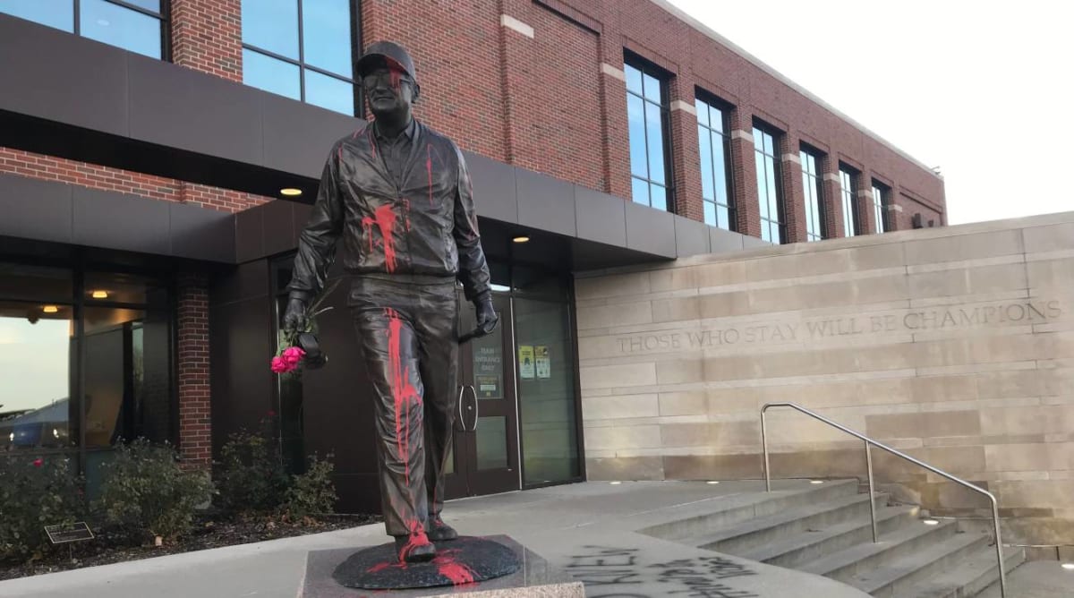 Bo Schembechler Statue On Michigan Campus Vandalized With Message About ...