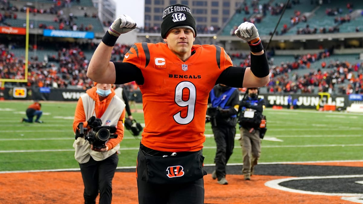 Cigar smokin' Joe Burrow is back again as Cincinnati Bengals win AFC North  - ESPN