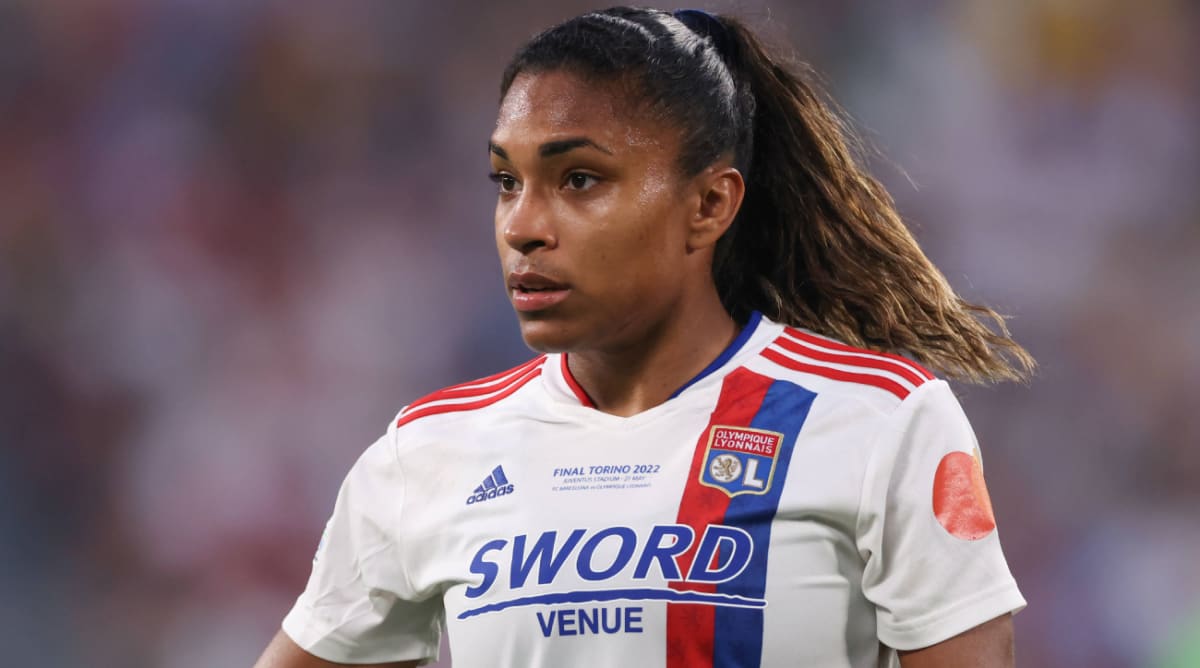 USWNT Midfielder Catarina Macario Suffers Torn ACL | WKKY Country 104.7