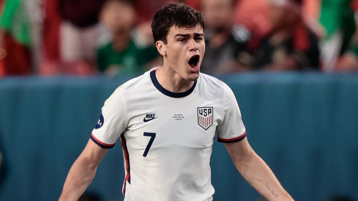 USMNT's Gio Reyna Hit With Bottle From Fans at Nations League Final