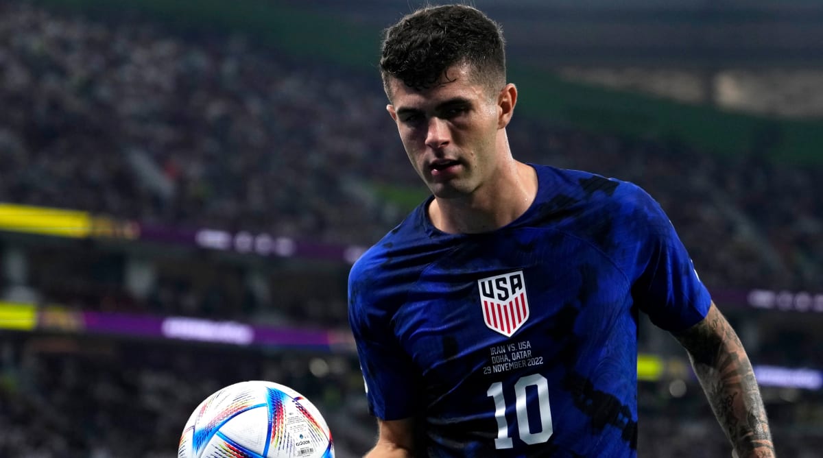 Christian Pulisic wins US Soccer player of the year for third time - Sports  Illustrated