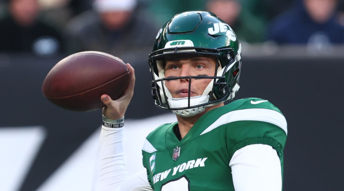 Jets had to bench quarterback Zach Wilson - Sports Illustrated