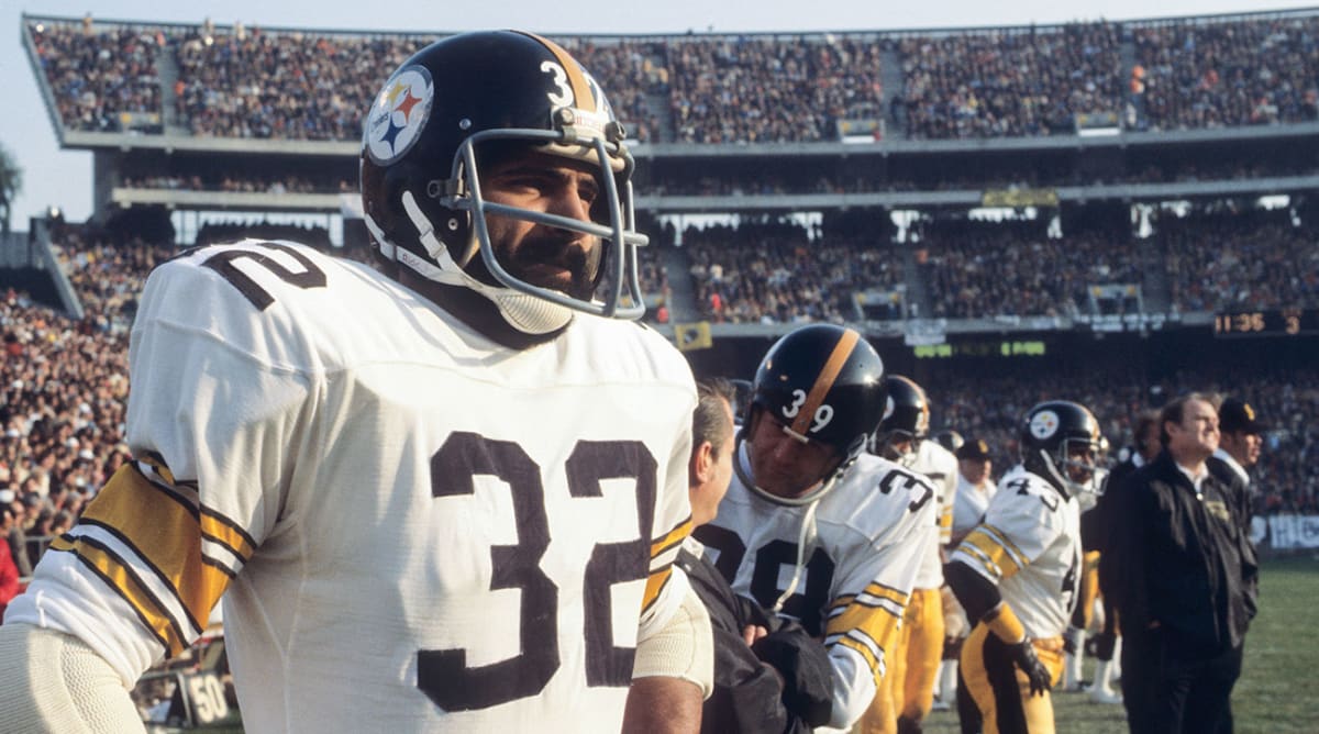 Terry Bradshaw Remembers Franco Harris, Steelers Teammate and Friend