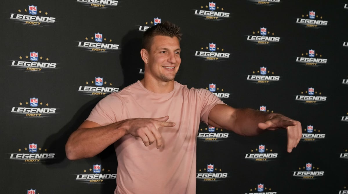 Two teams reached out to Rob Gronkowski after he tweeted I'm kinda