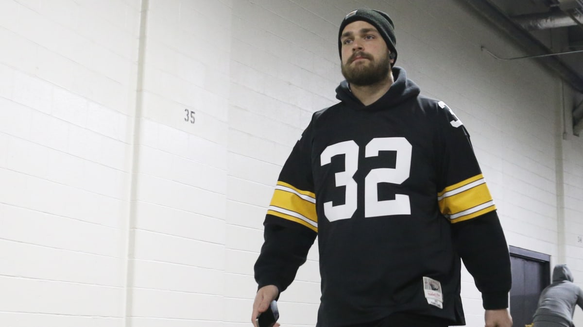 Steelers put Franco Harris retired No. 32 jersey on display at Acrisure  Stadium