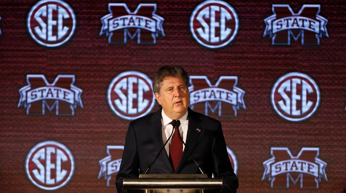 Mississippi State Honors Mike Leach With Helmet Logo at Bowl Game