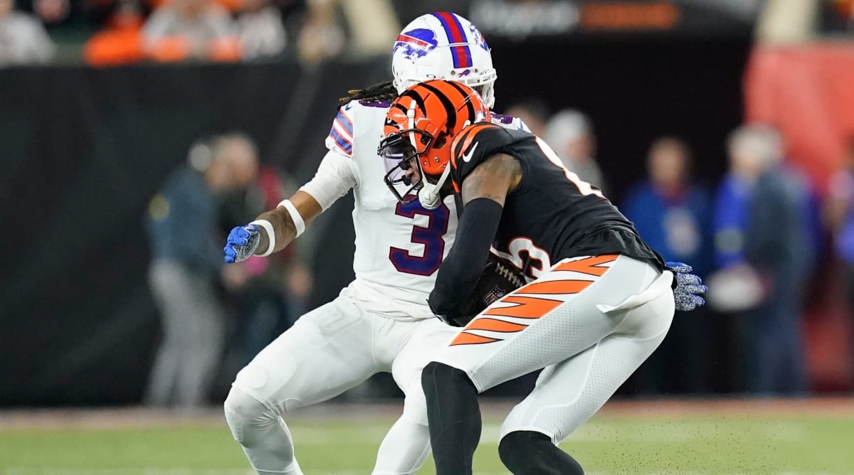 Bills Safety Damar Hamlin Injured on 'Monday Night Football' - Sports  Illustrated