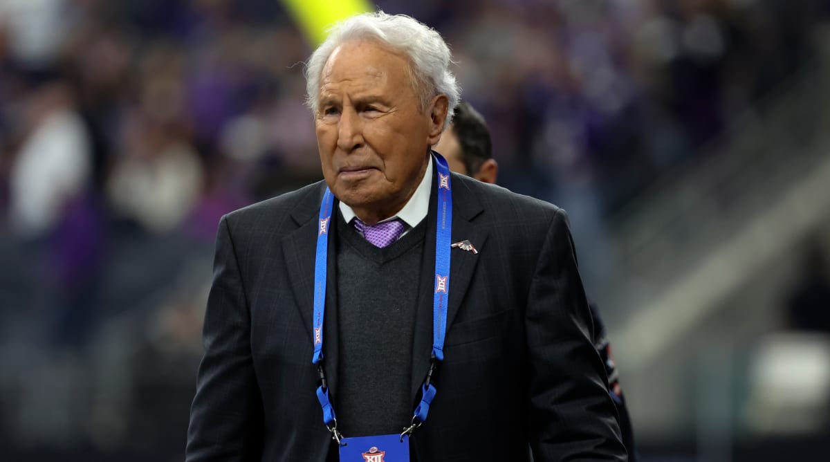 Lee Corso Takes TCU With Headgear Pick After Fake Out WKKY Country 104.7