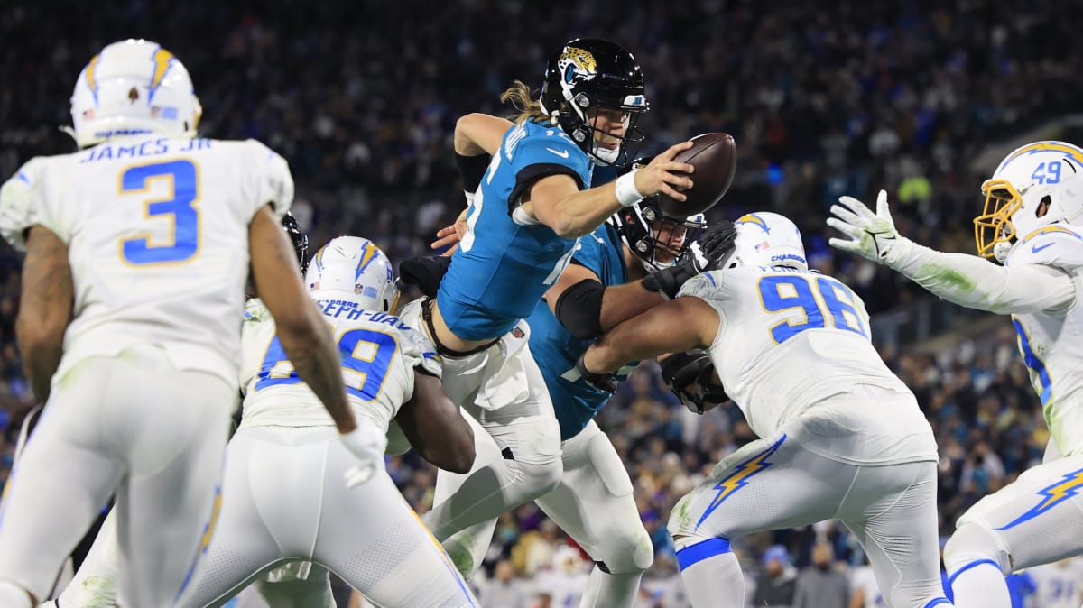 Jaguars' Trevor Lawrence Explains Crucial Audible vs. Chargers