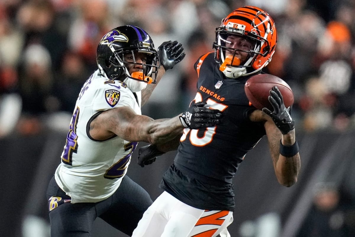 Tee Higgins Trade Rumors: Jaguars' Etienne Recruiting Former Clemson  Teammate - Sports Illustrated