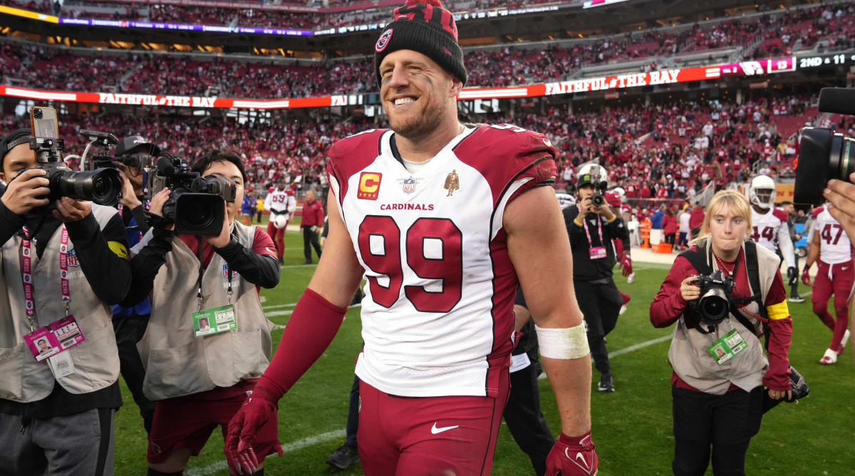 J.J. Watt, a powerhouse on and off the field, to be commencement